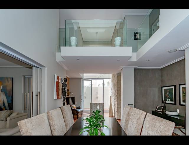 4 BEDROOM CLUSTER FOR SALE IN DUNKELD WEST
